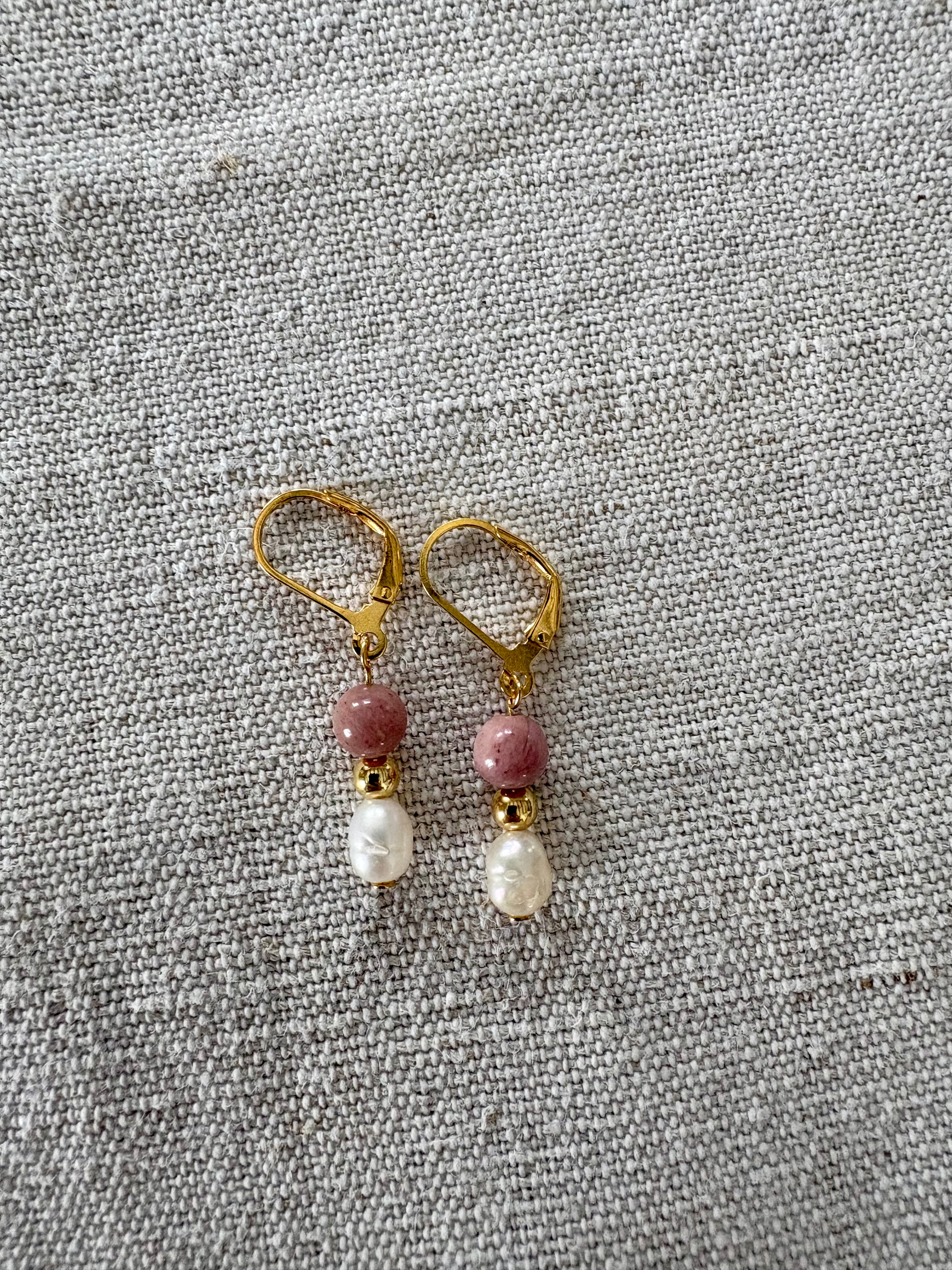 Ohrringe Rhodonit und Süßwasserperle