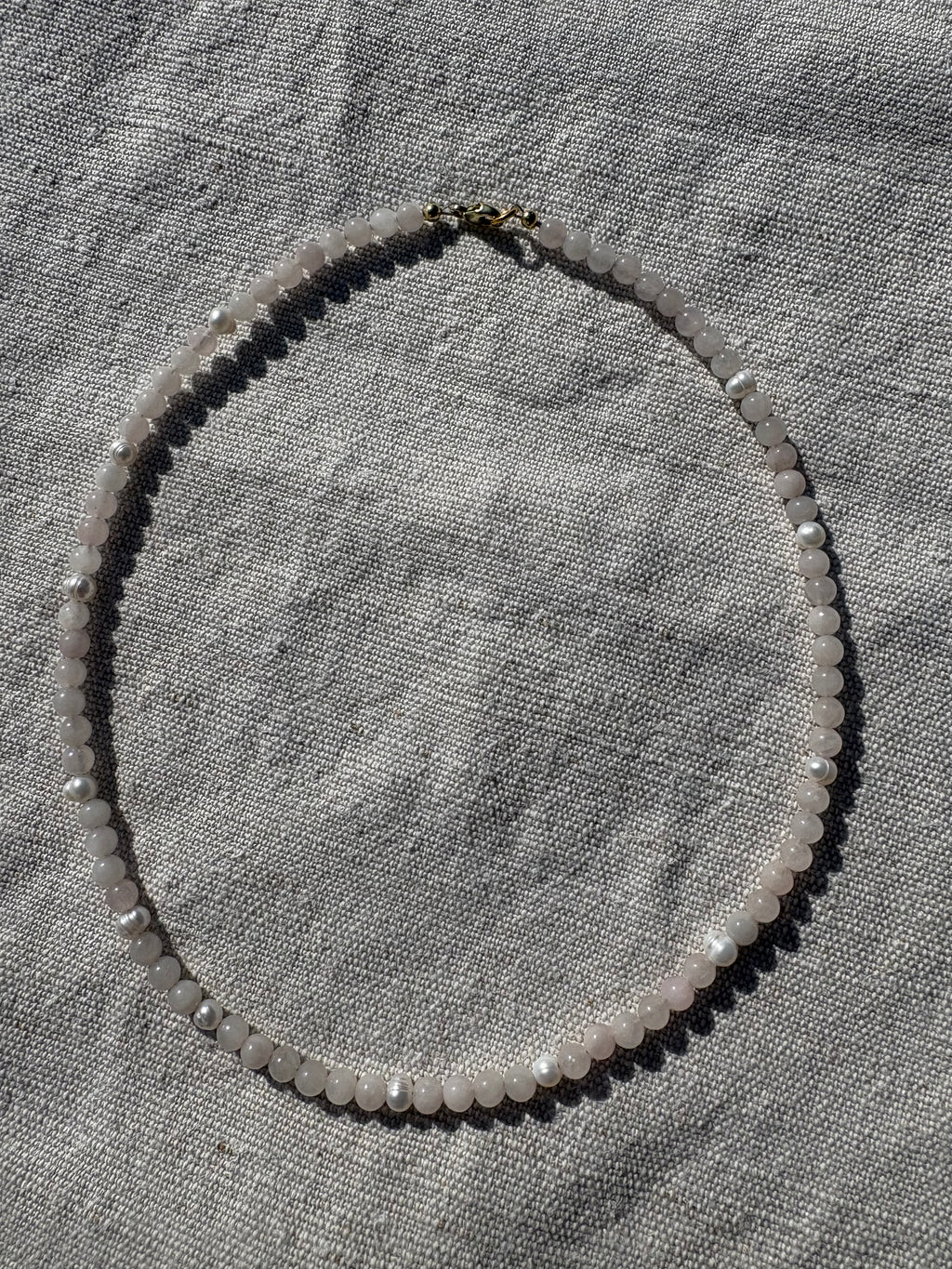 Kette Rosenquarz & Süßwasserperle
